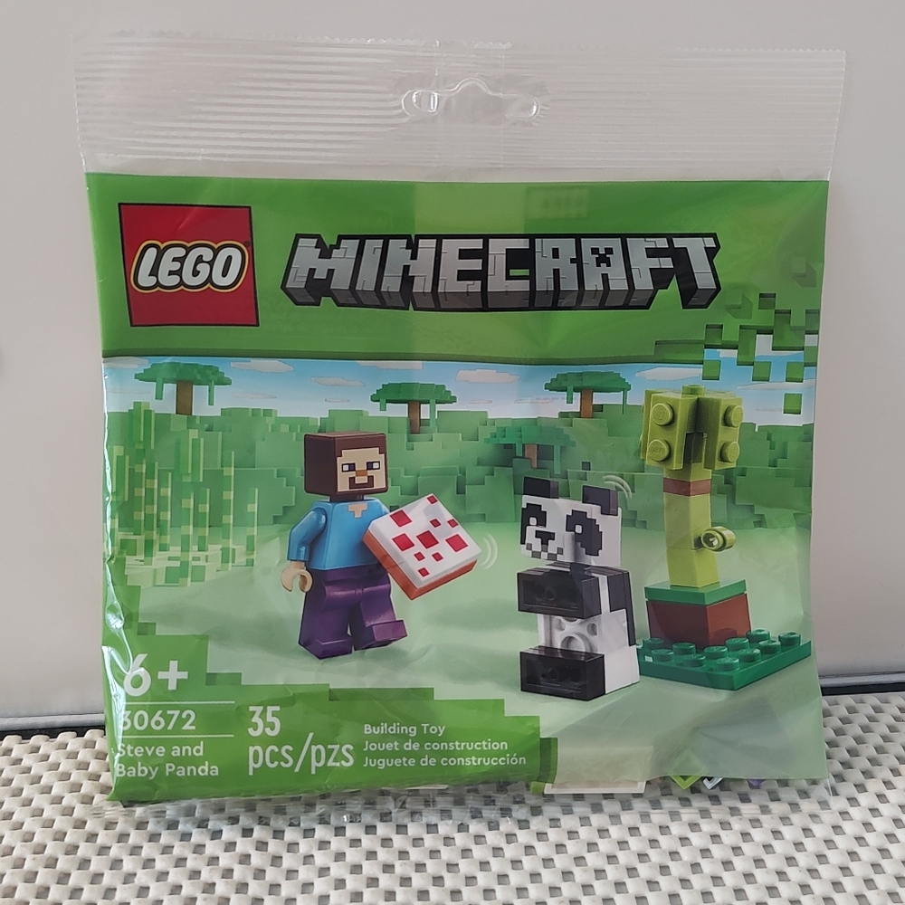 Lego Minecraft 30672 Steve and Baby Panda Building Toy NWT - Picture 2 of 2
